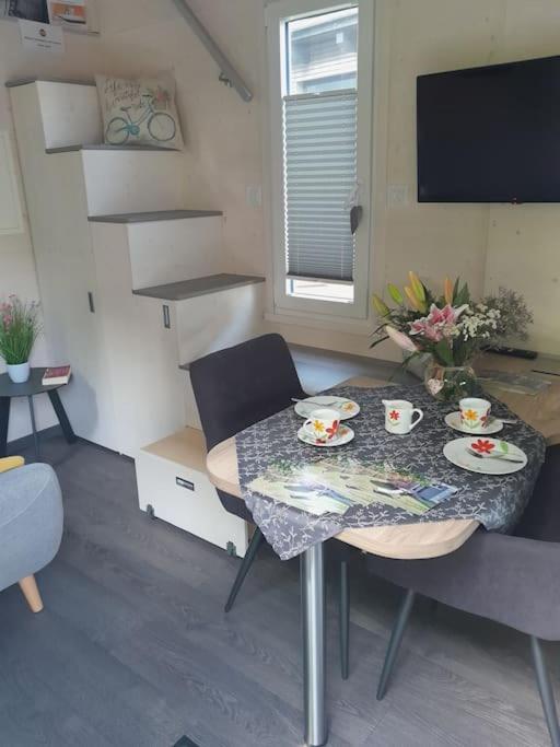 Tiny House Am Elsbach In Der Bayerischen Rhoen. Apartment *