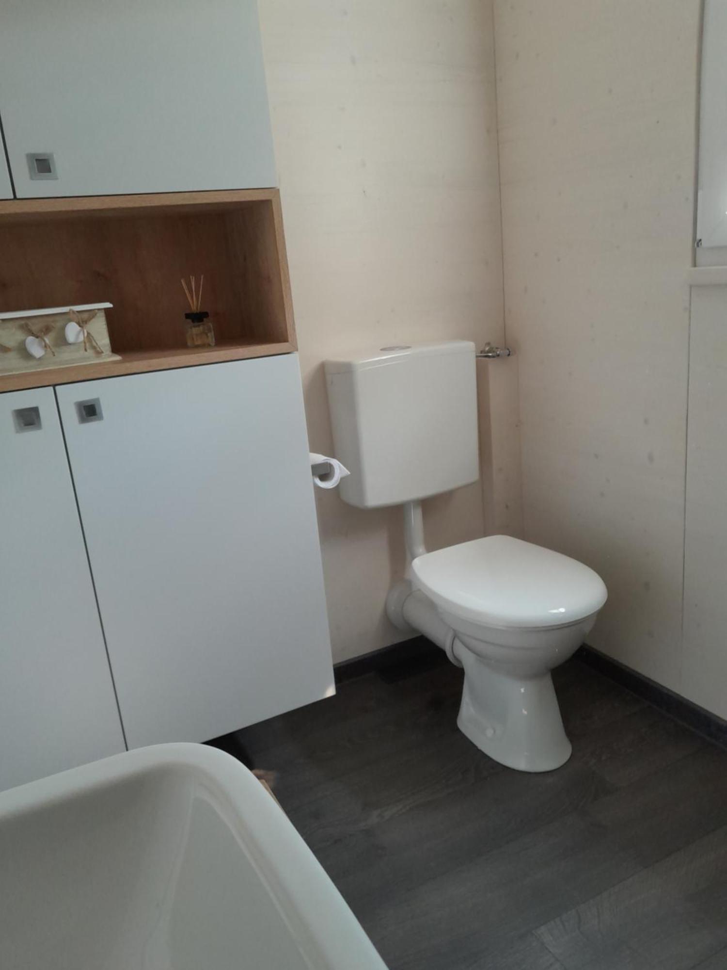 Apartment Tiny House Am Elsbach In Der Bayerischen Rhoen.